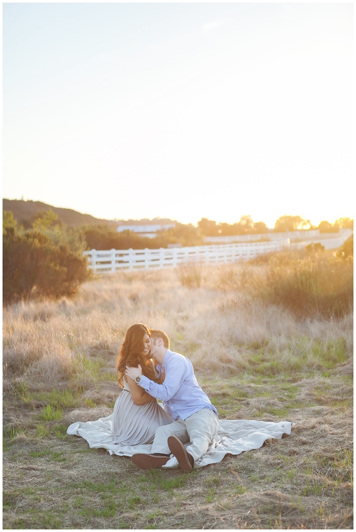 San_Diego_photographers_los-penasquitos-preserve_engagement-session_natural_light_sunflare_golden_hour_0653.jpg