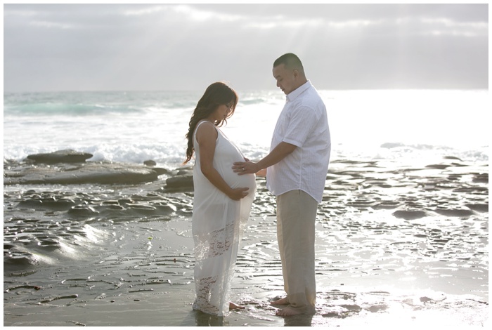 maternity_session_NEMA_Photography_la_Jolla_Cove_beach_maternity_natural_light_photography_pregnancy_photos_baby_photos_bump_san_diego_photography_5157.jpg