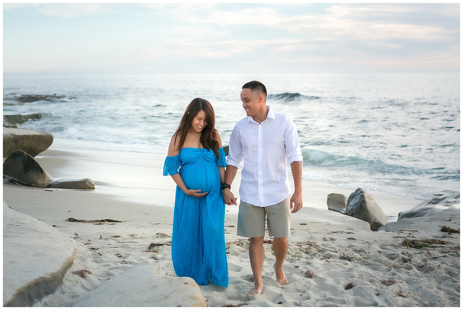 san-diego-maternity-photographer-photography-nema-baby-bump-photos-expecting-mother-to-be-parenthood-mother-father-la-jolla-beach