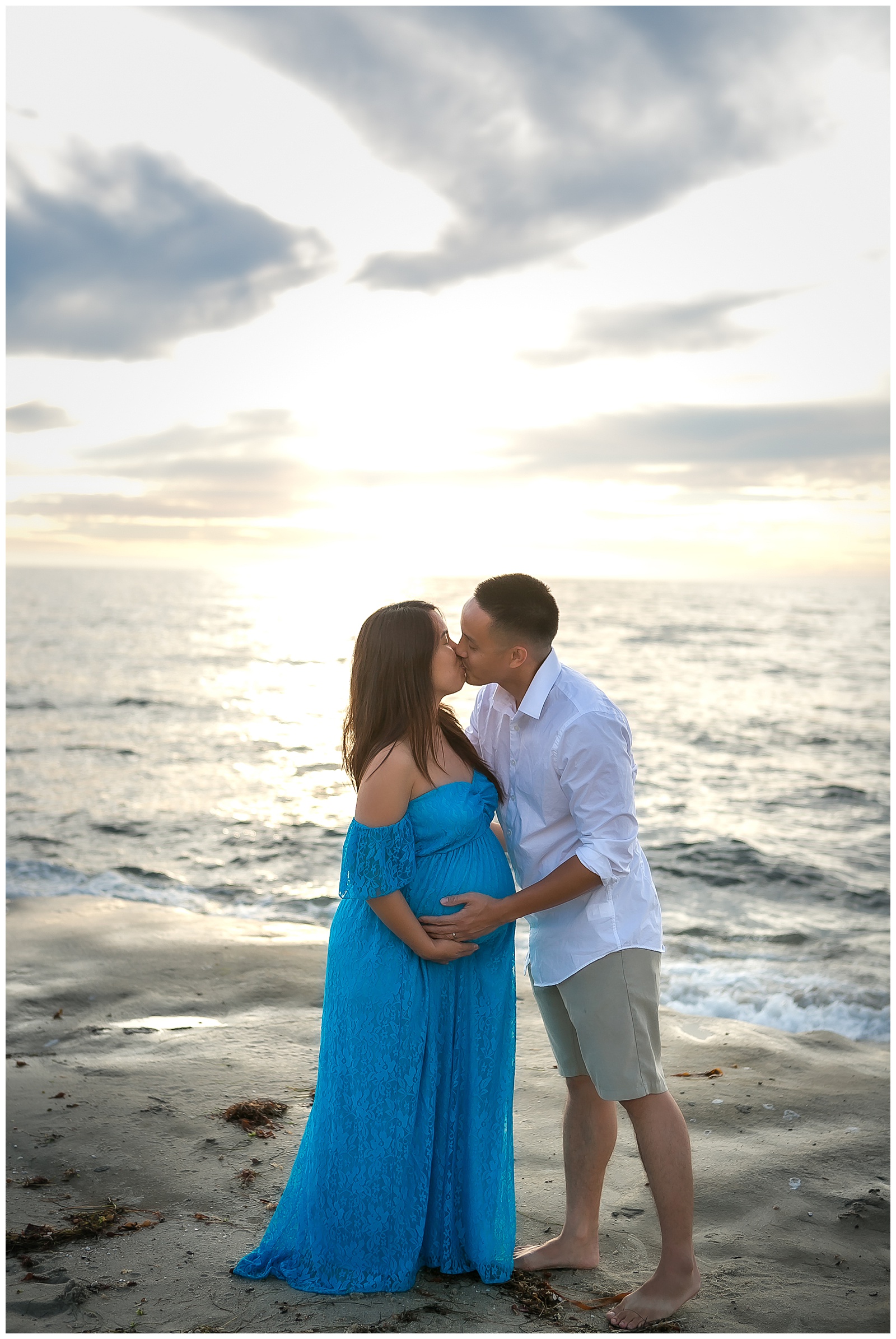 san-diego-maternity-photographer-photography-nema-baby-bump-photos-expecting-mother-to-be-parenthood-mother-father-la-jolla-beach